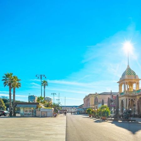 Villino San Martino 350M Dal Mare With Covered Parking Viareggio Extérieur photo
