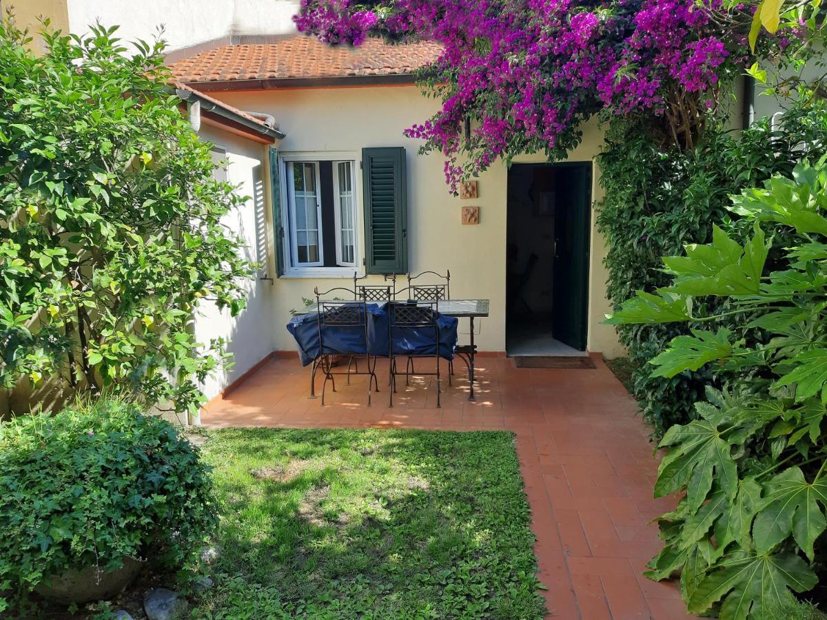 Villino San Martino 350M Dal Mare With Covered Parking Viareggio Extérieur photo