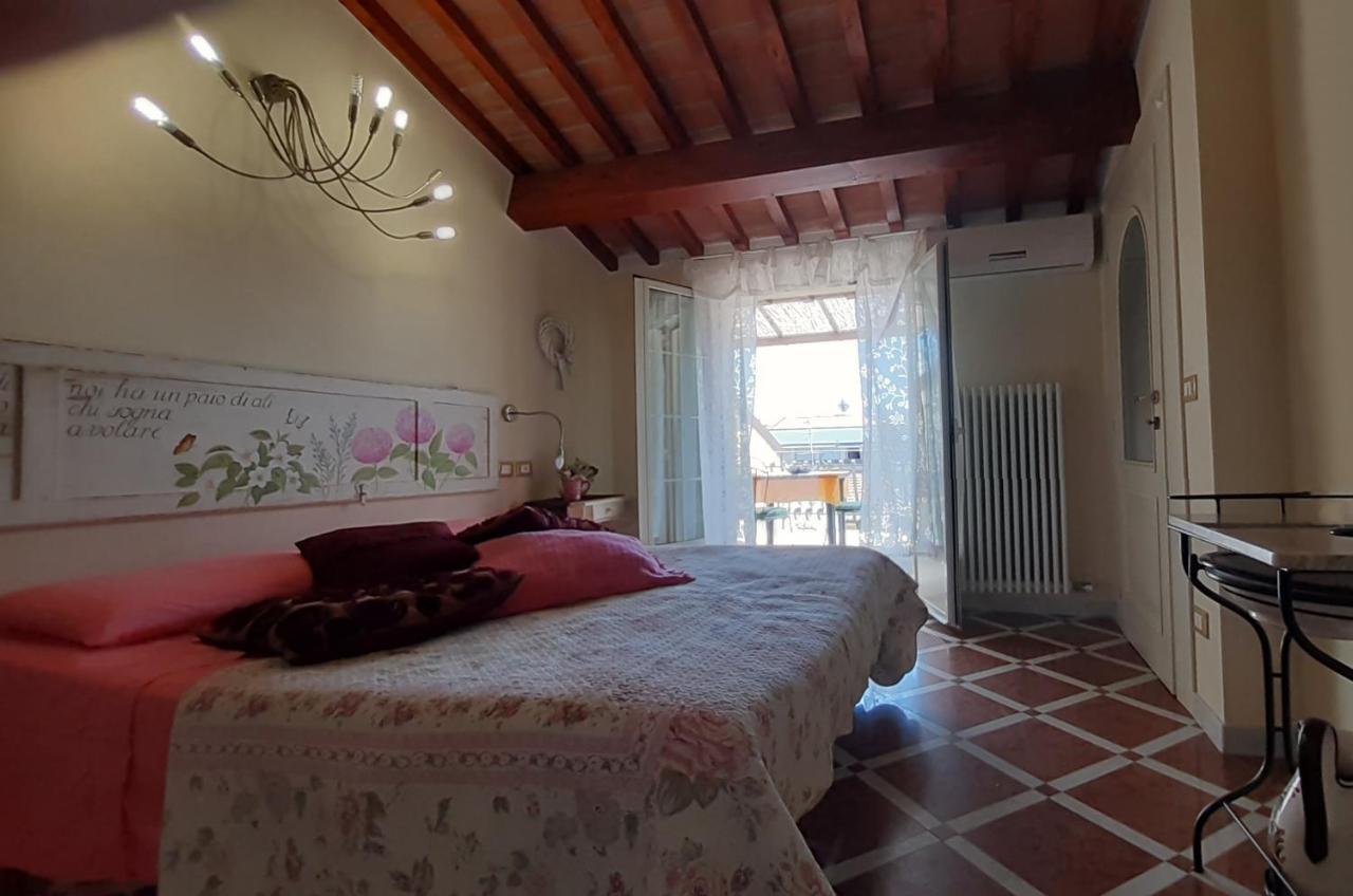 Villino San Martino 350M Dal Mare With Covered Parking Viareggio Extérieur photo